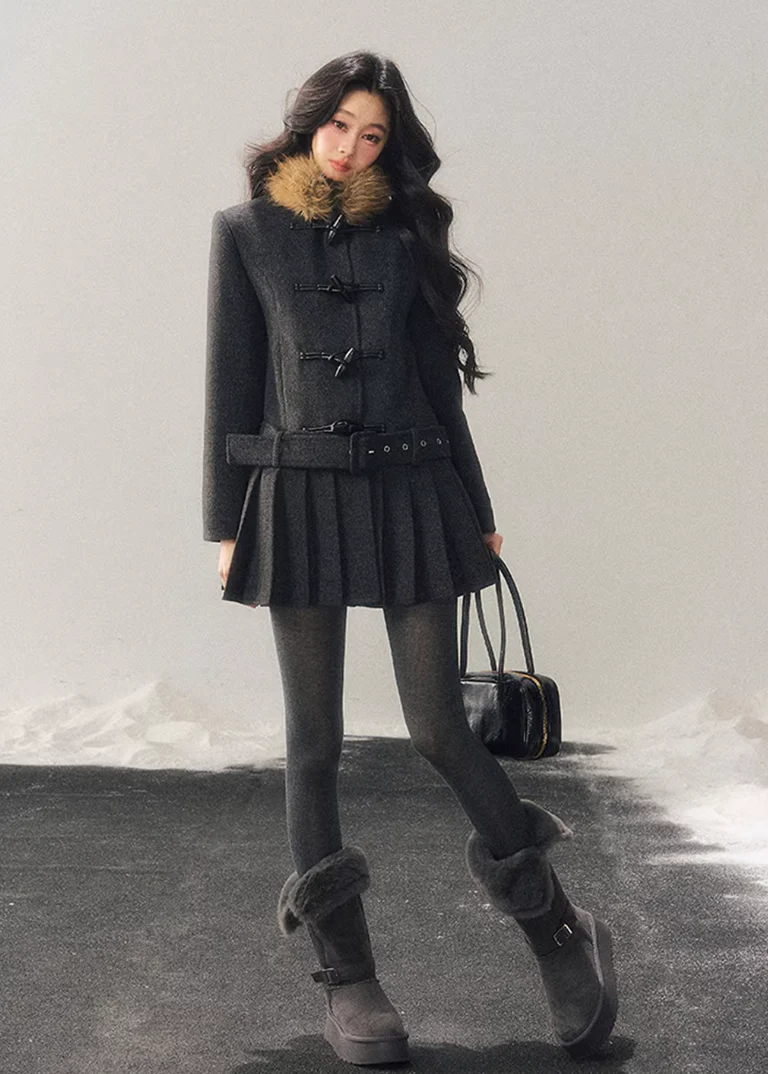 British Horn Buckle Wool Coat - Image 12