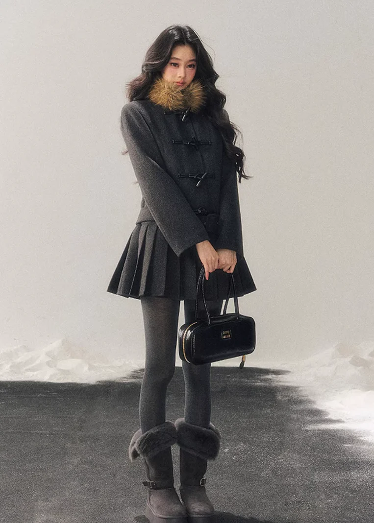 British Horn Buckle Wool Coat - Image 13