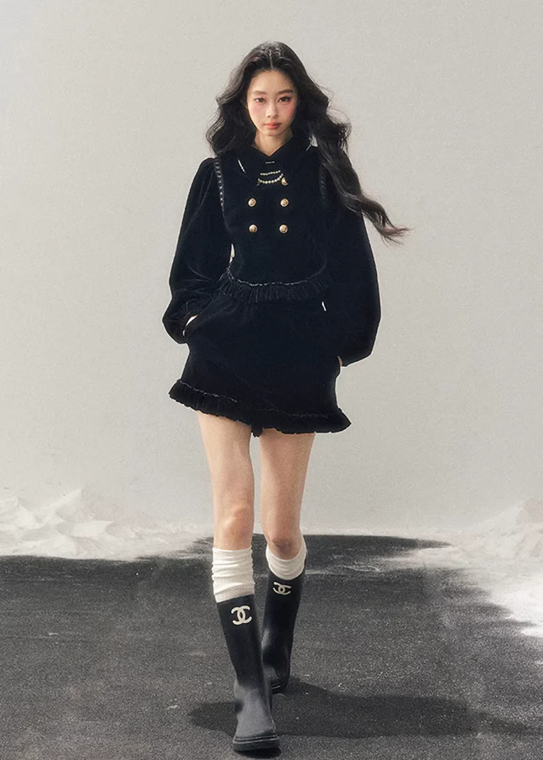 Chapter Seven Velvet Set - Image 10