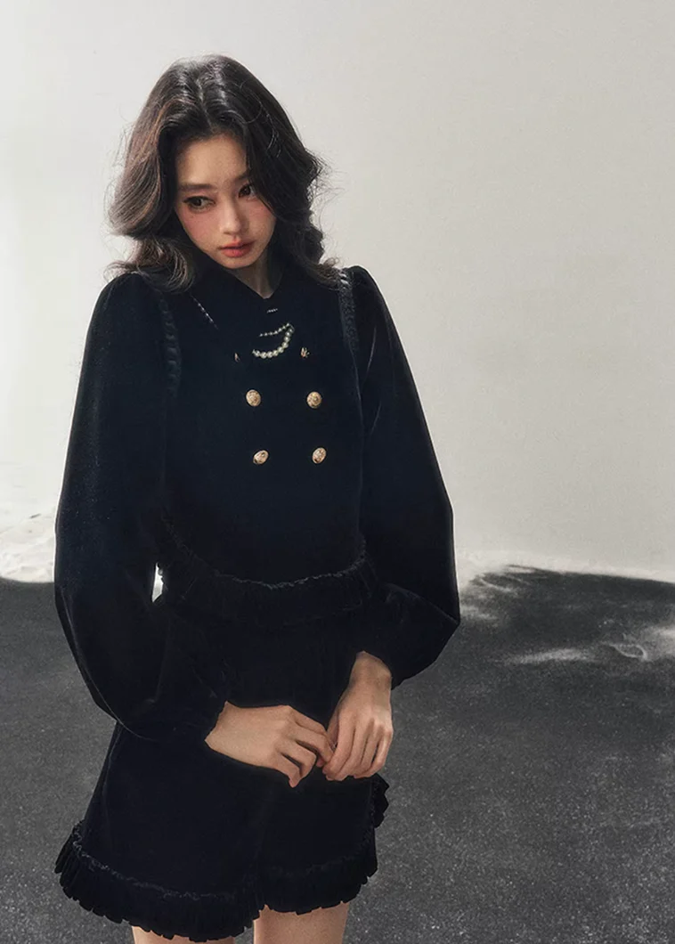 Chapter Seven Velvet Set - Image 8