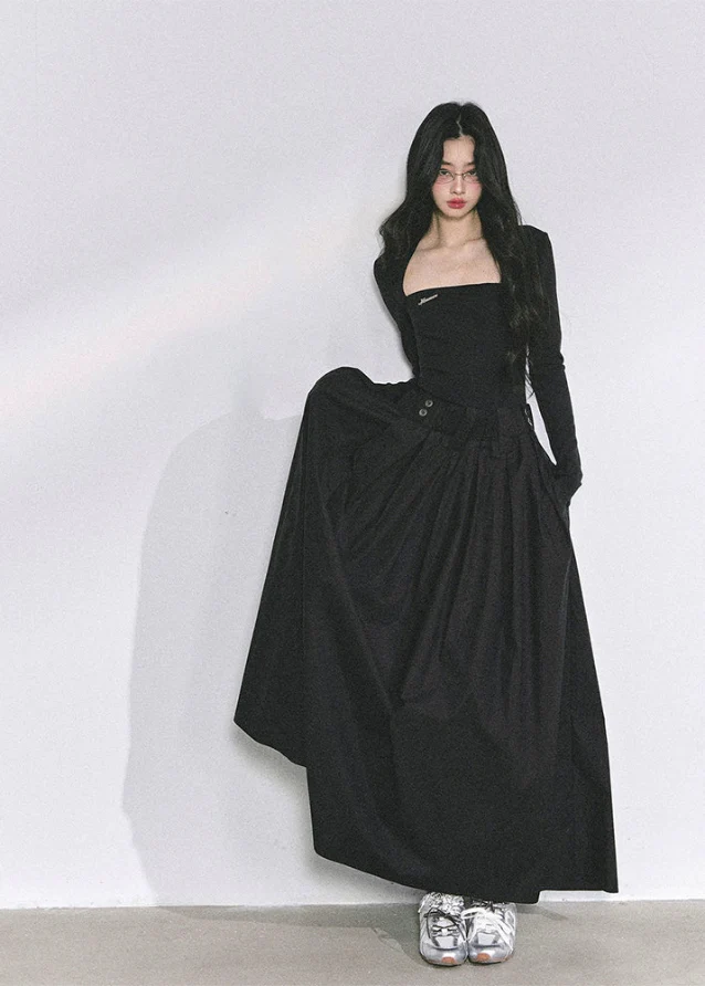 Chic Noir Slim Maxi - Image 3