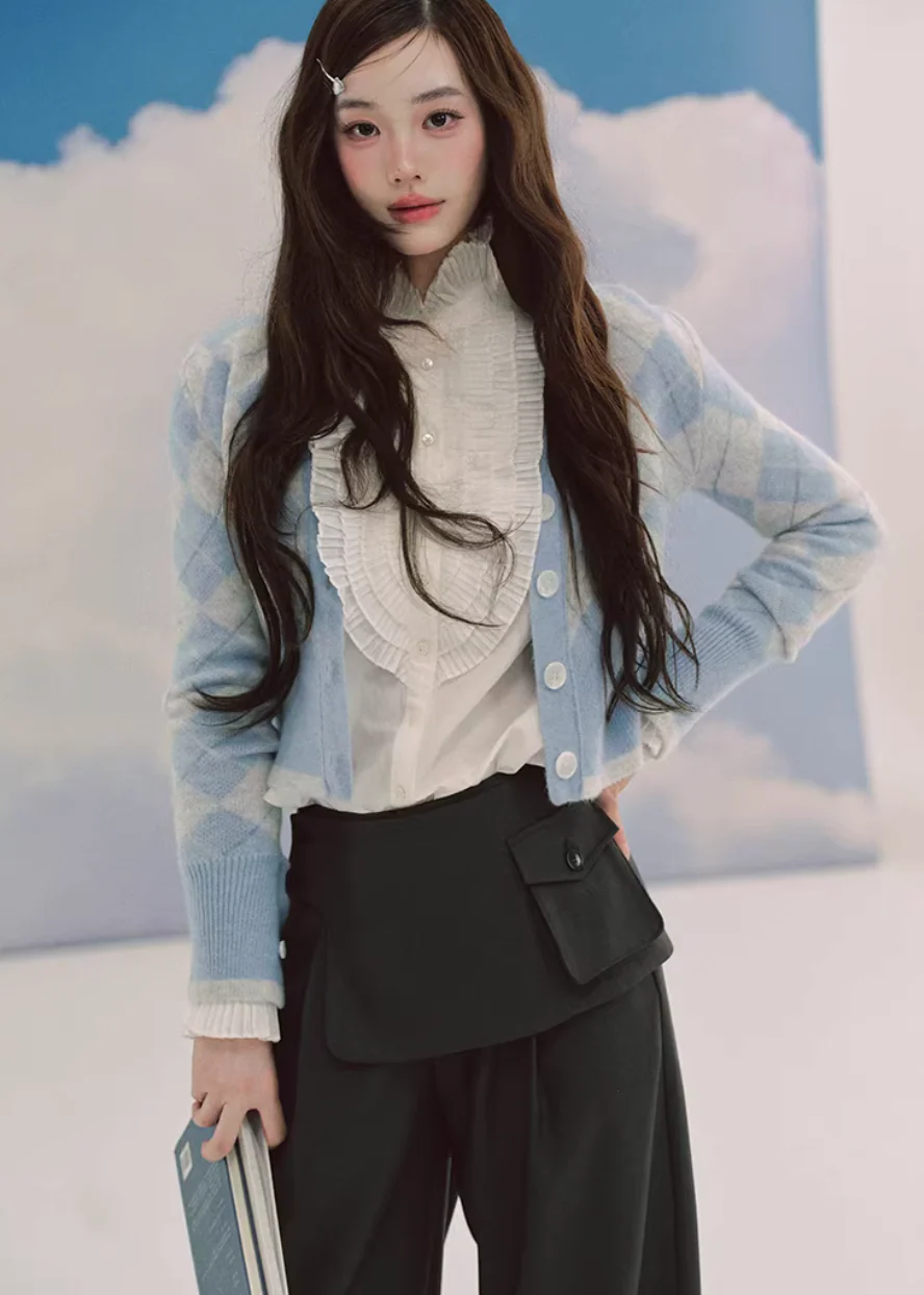 Ciel Argyle V-Neck Cardigan - Image 4