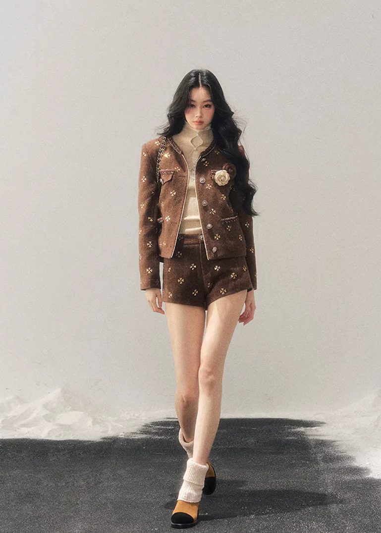 Deep Winter Wool Suit Set - Image 10