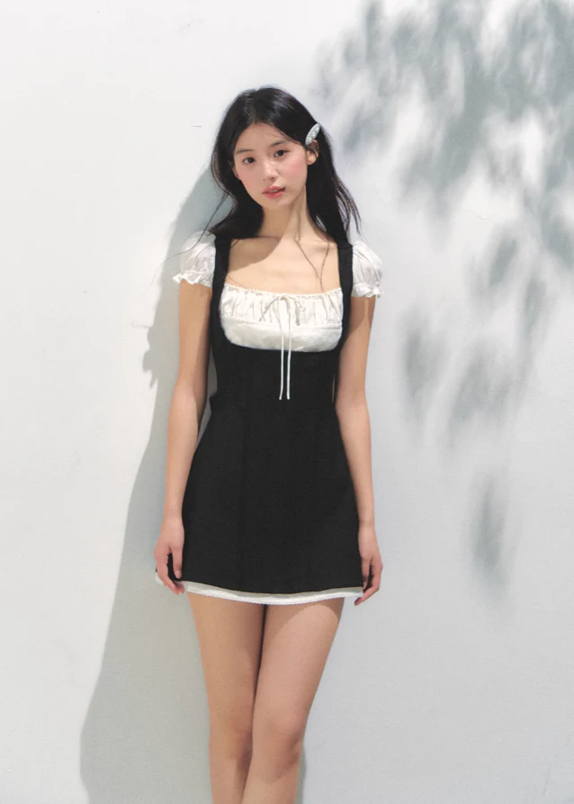 Retro Square Charm Dress - Image 3