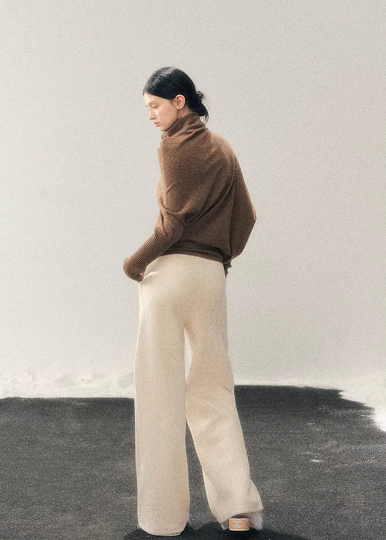 Ember Drape Turtleneck Knit - Image 8