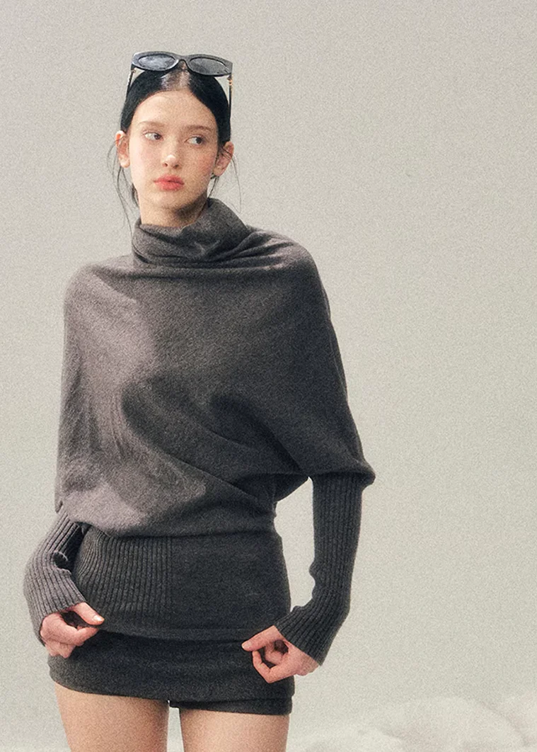 Ember Drape Turtleneck Knit - Image 9