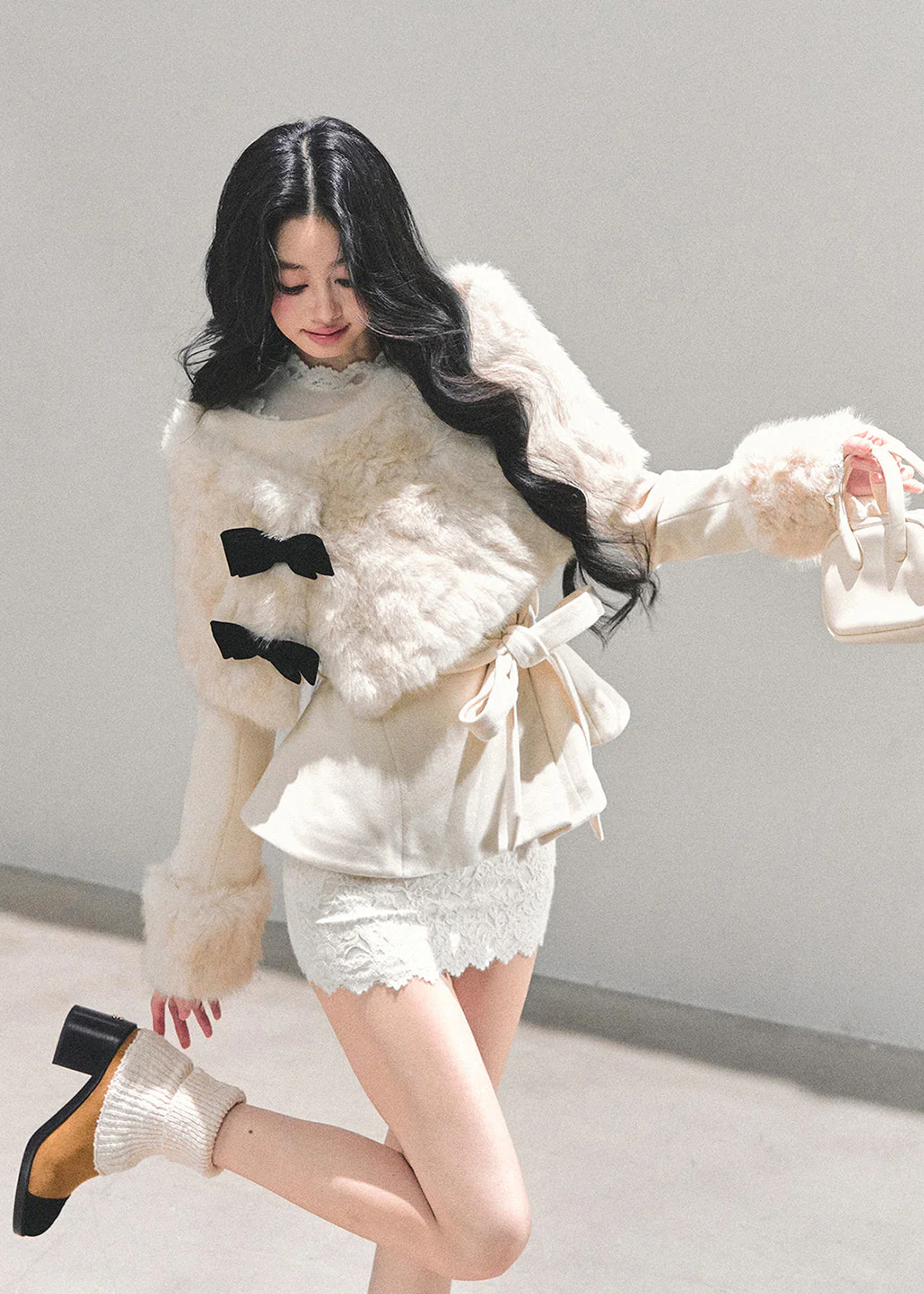 Fairytale Bow Fur Ensemble Set - Image 10
