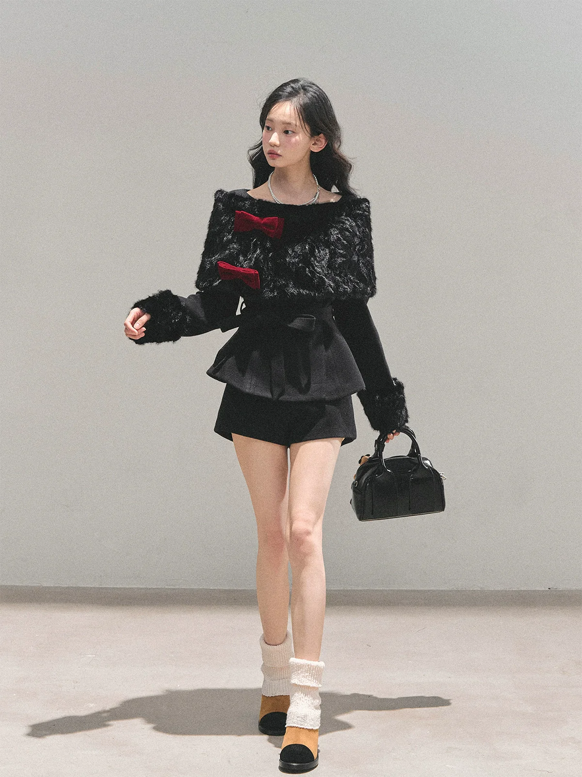 Fairytale Bow Fur Ensemble Set - Image 7