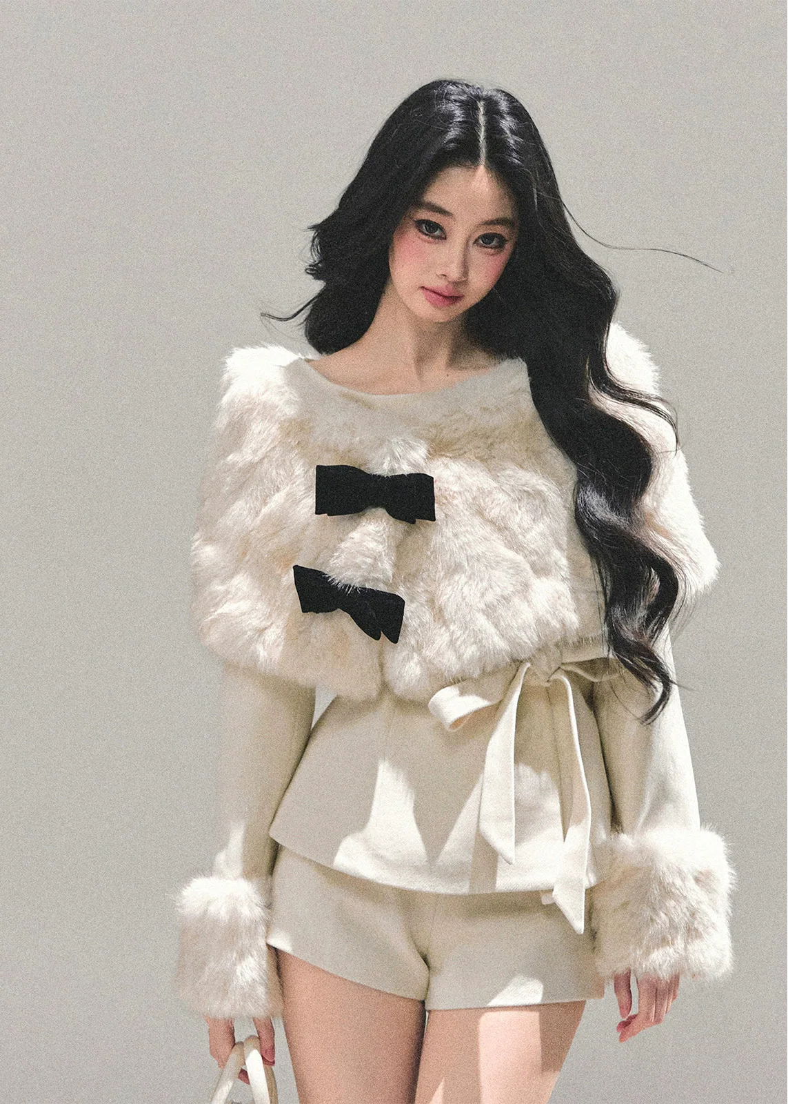 Fairytale Bow Fur Ensemble Set - Image 8