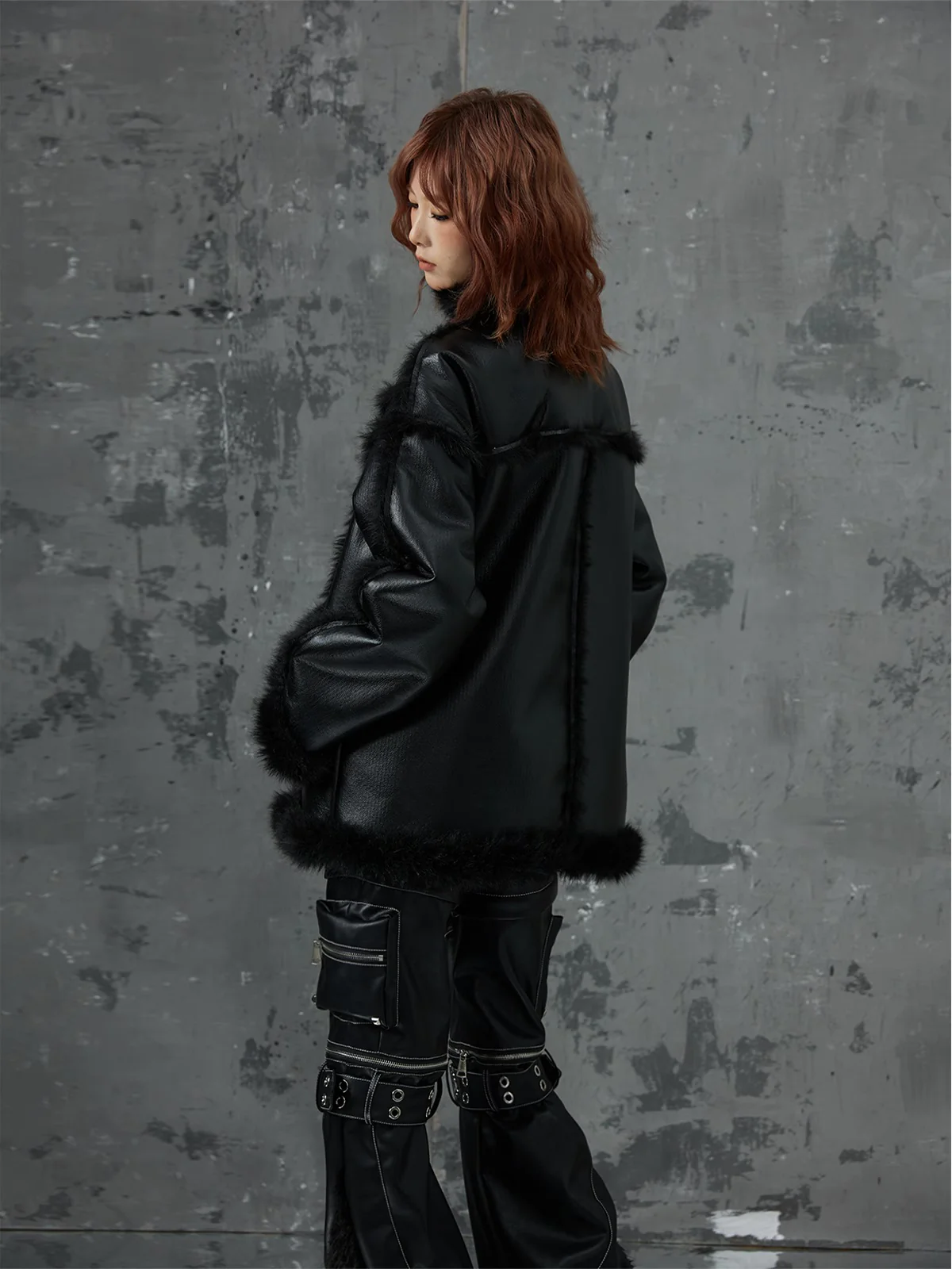 Heavyweight metal fur coat - Image 9