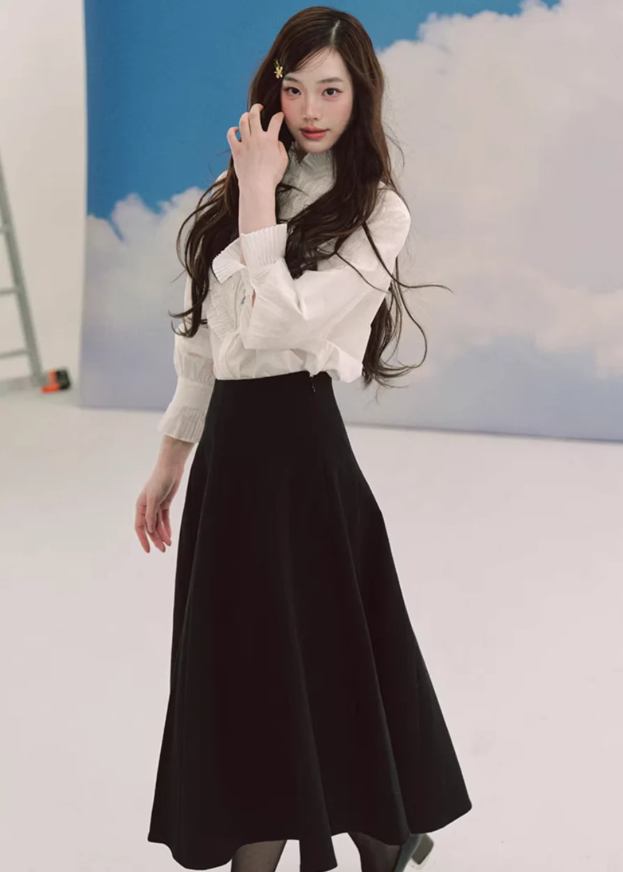 Ivory Court Lace Blouse - Image 3