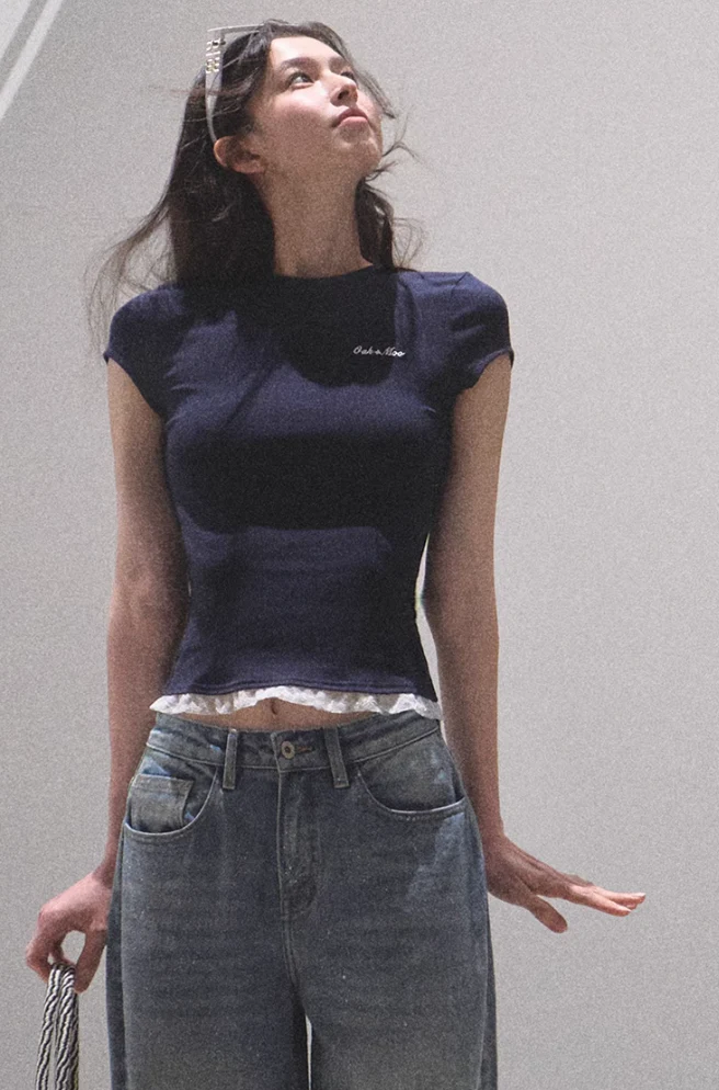 Lace Slim Fit T-shirt - Image 5