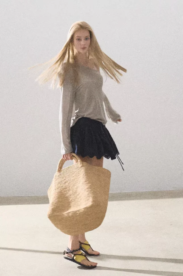 Loose Wool Sunscreen Shirt - Image 9