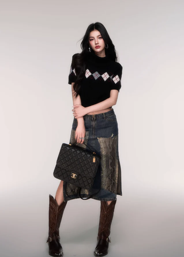 Modern Nerd Cropped Argyle Sweater - Image 2