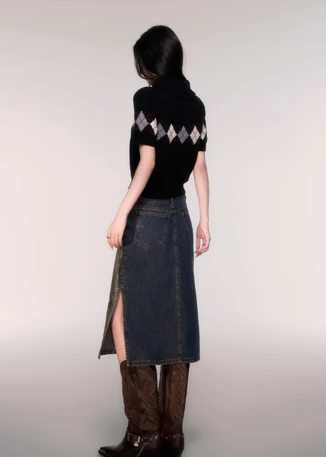 Modern Nerd Cropped Argyle Sweater - Image 6