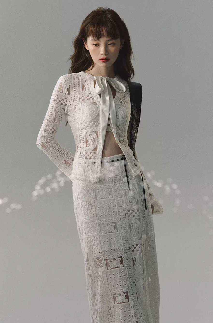 Heavy lace top + long skirt high-end two-piece suit - Image 6