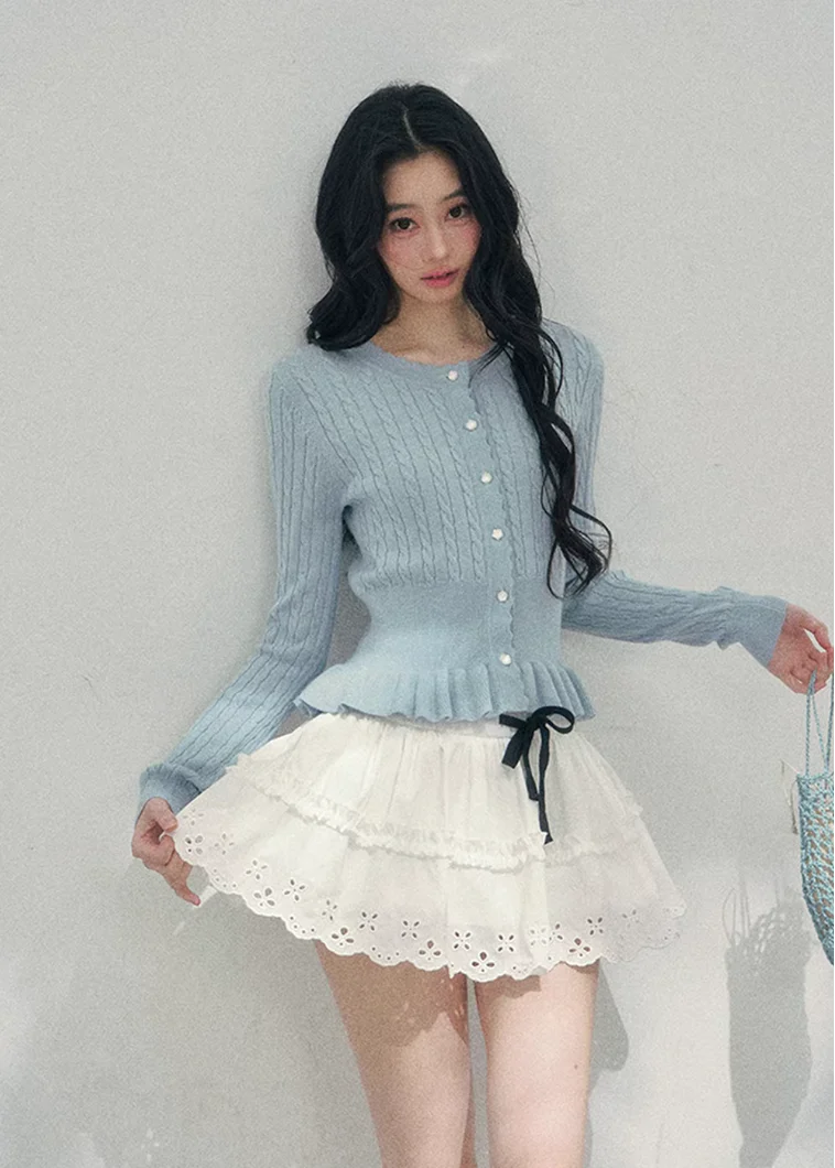 Perle Ode Cropped Cardigan - Image 3