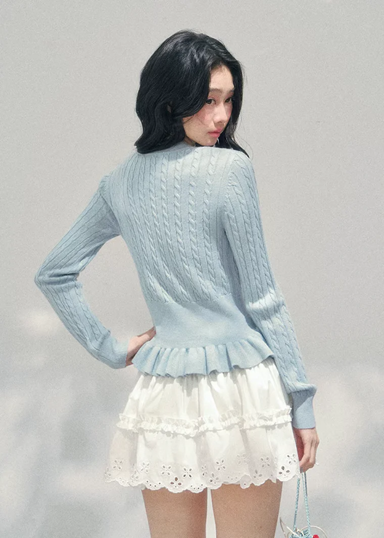 Perle Ode Cropped Cardigan - Image 4