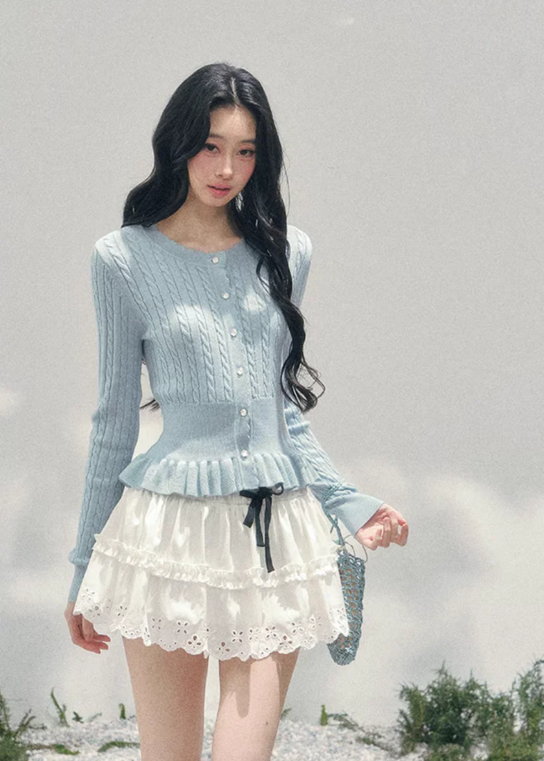 Perle Ode Cropped Cardigan - Image 7