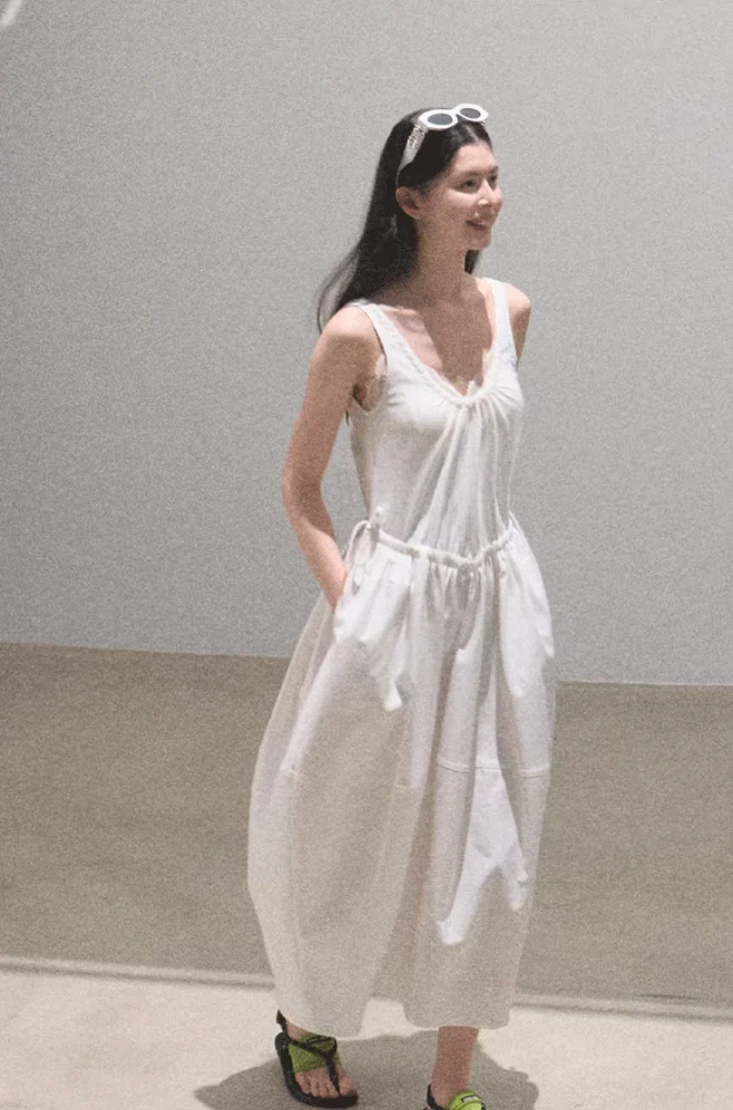 Rose Vest Balloon Dress - Image 4