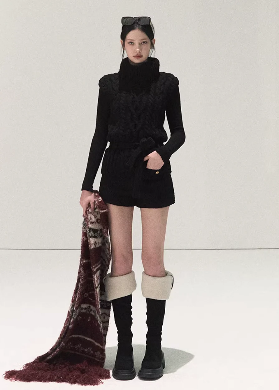 Quiet Cable Layered Knit Vest - Image 11