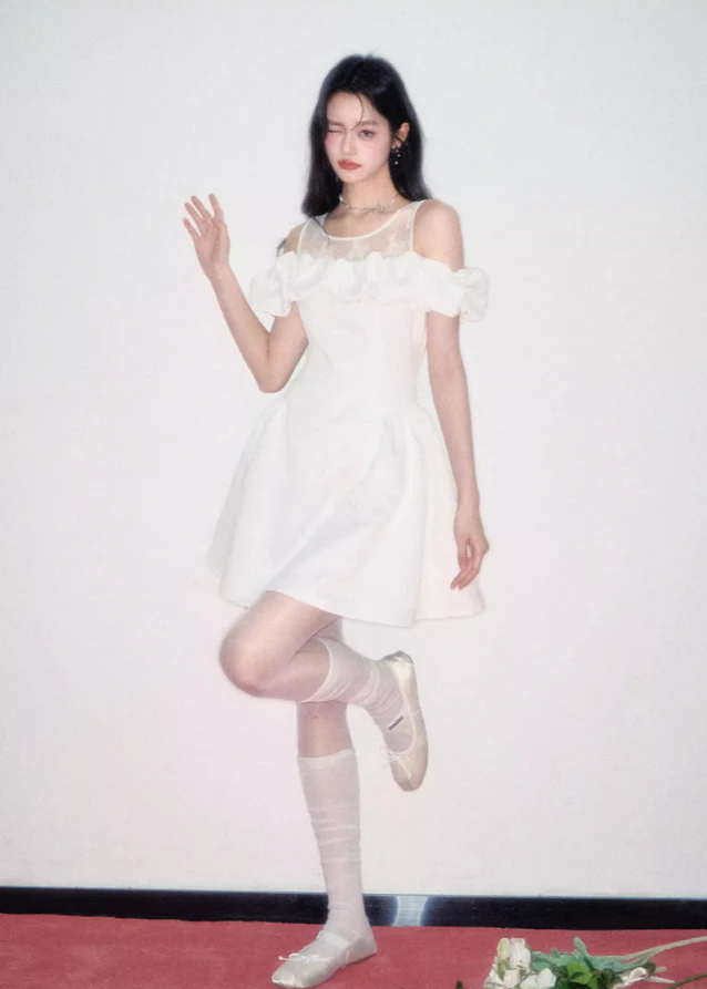 Off-Shoulder Lace Patchwork Dress - Image 5