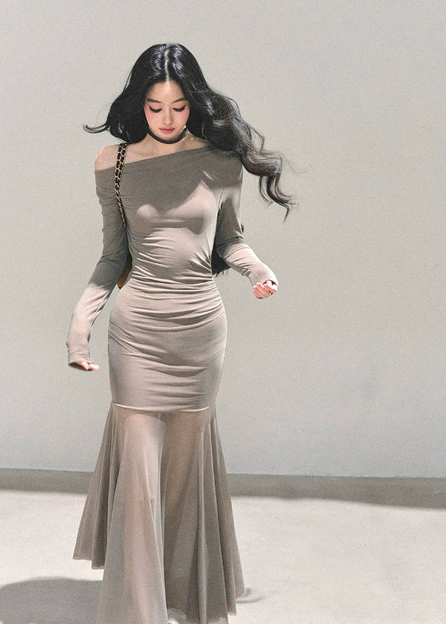 Sculpted Silhouette Maxi Dress - Image 4