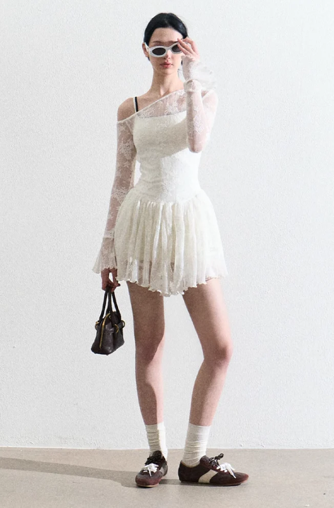 Slim Lace Sports Dress - Image 4