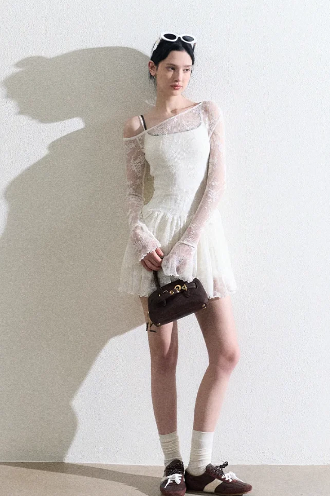 Slim Lace Sports Dress - Image 7