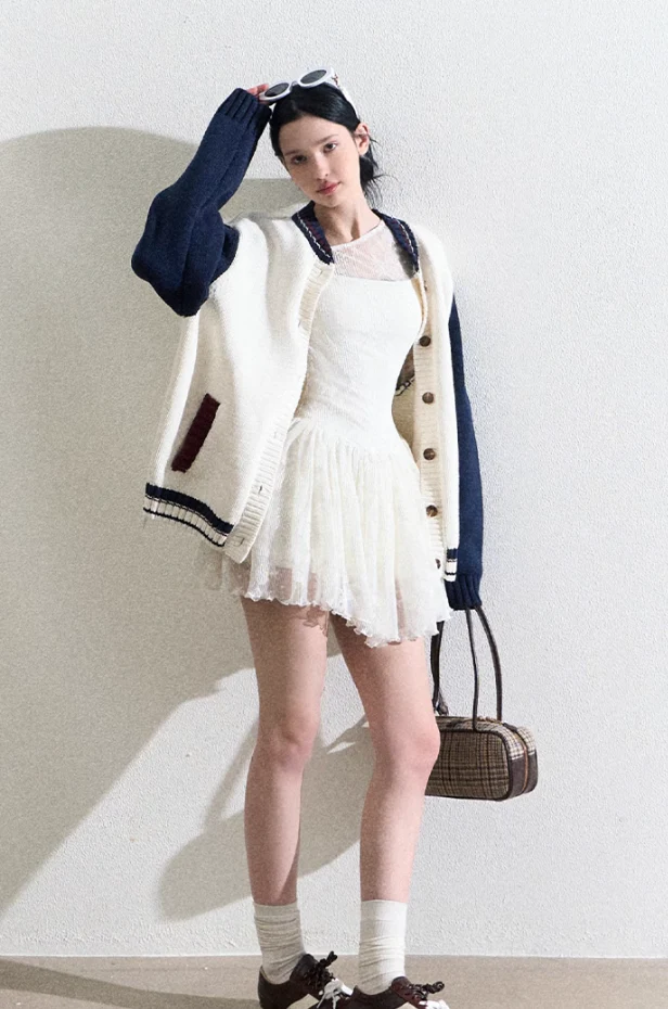 Slim Lace Sports Dress - Image 9