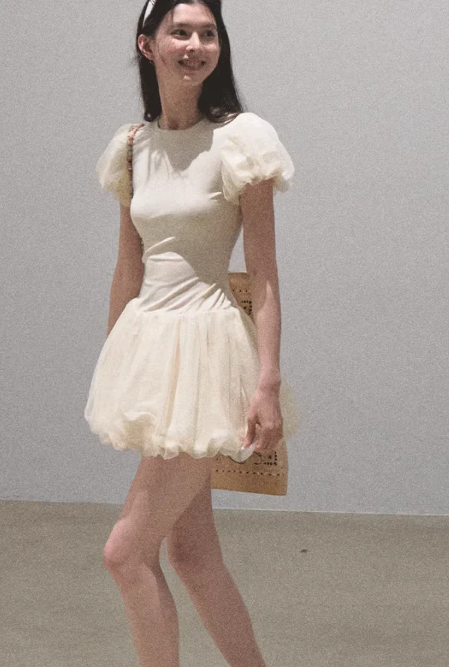 Slim waist light dress - Image 3