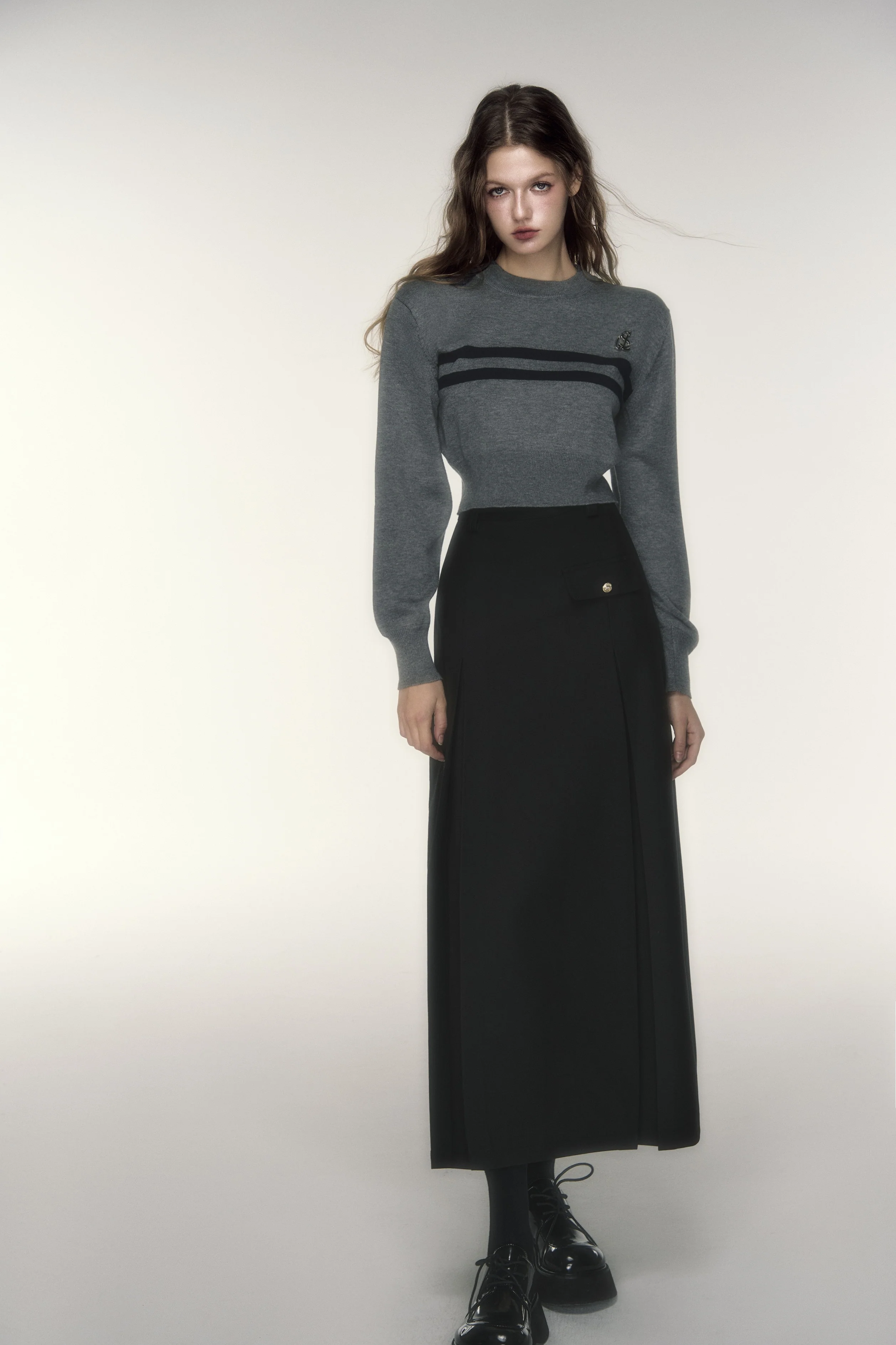 Black Pleated Suit Skirt - Image 4