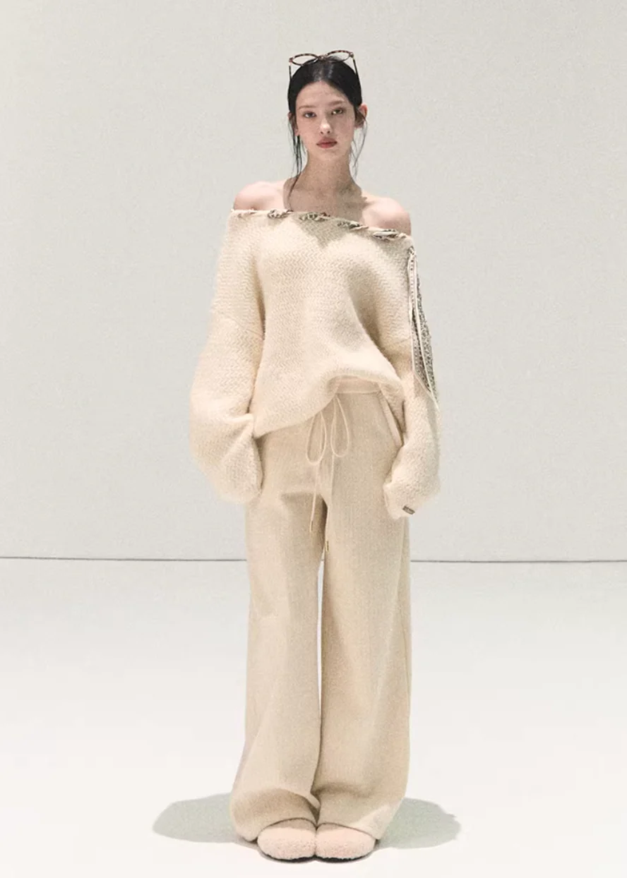 Soft Angle Wool Scarf Sweater - Image 13