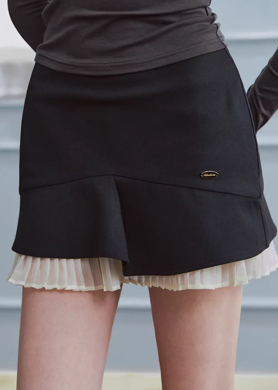 Soft Edge Layered Mini Skirt - Image 10