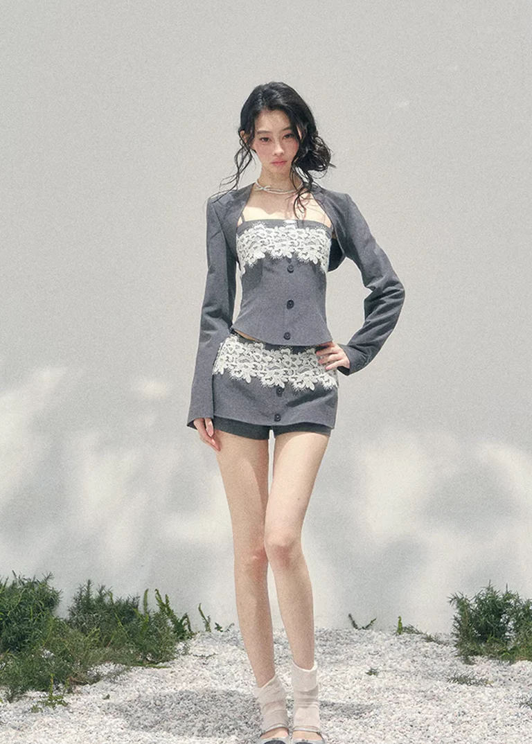 Sous-Courant Lace Three-Piece Set - Image 12