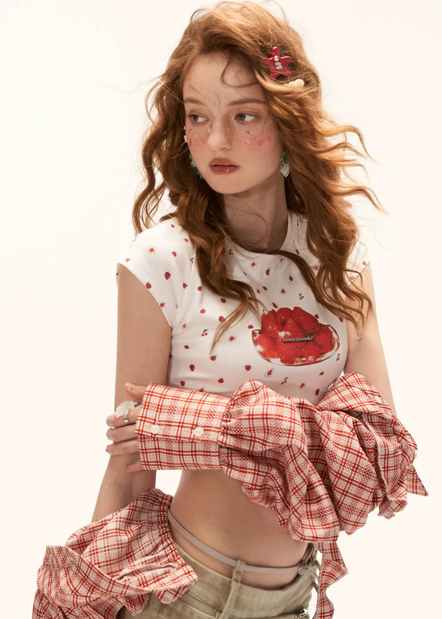 Strawberry Pop Crop Tee - Image 5