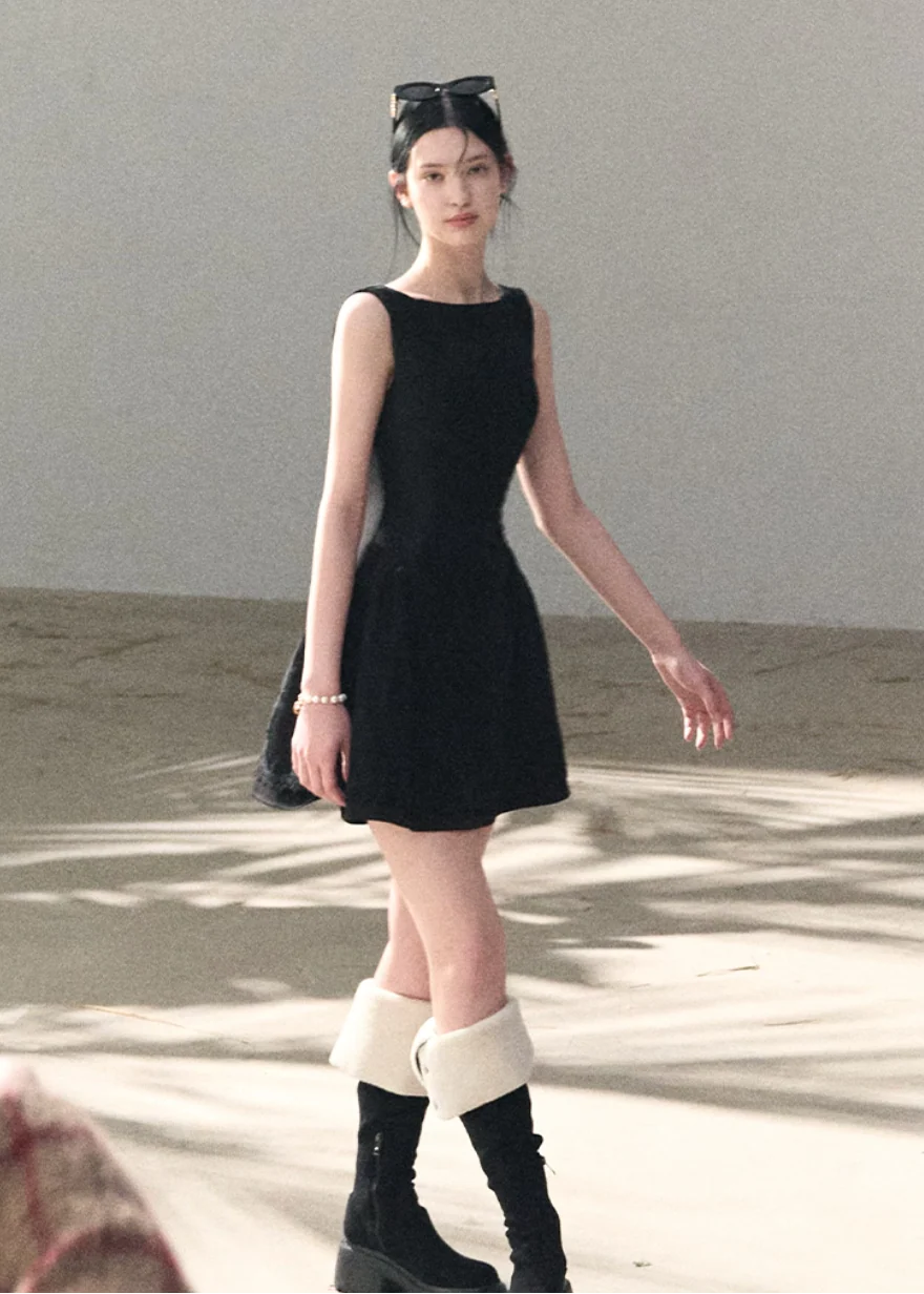 Vine Bloom Jacquard Dress - Image 4