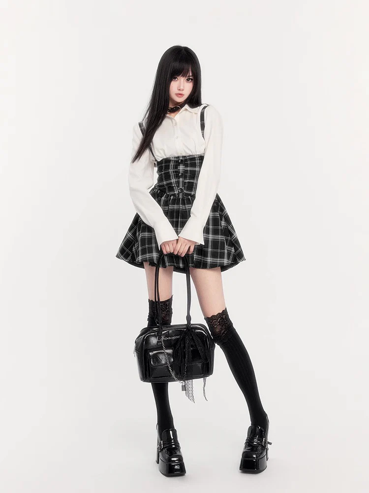 Retro Black & White Waist Shirt - Image 17