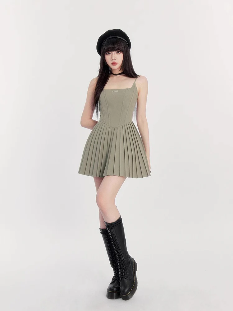 Silhouette three-color classic waist A-line dress - Image 11