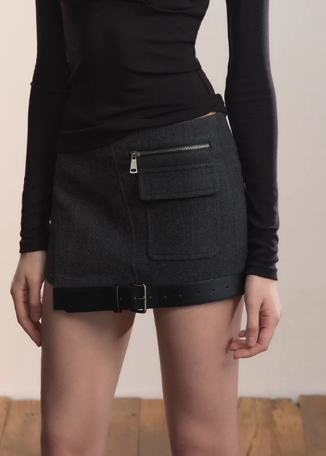 Voltage Panel Skirt